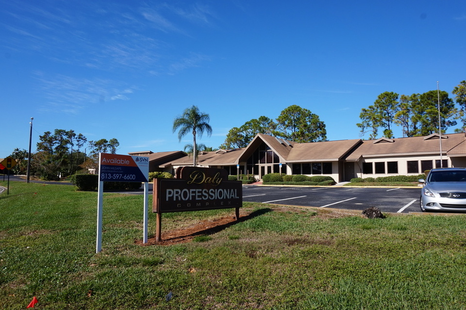 Hudson Office Building for Sale - 12029 Majestic Blvd, Hudson, FL, 34667