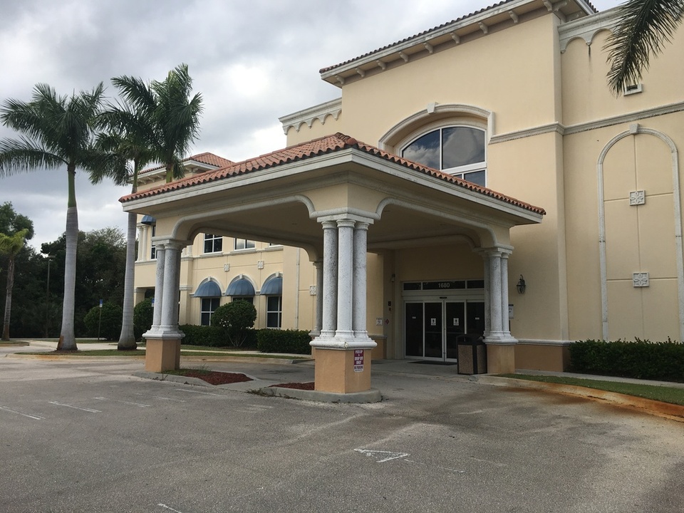 Class "A" Professional/Medical Space Near Hospital & US 1 1680 SE