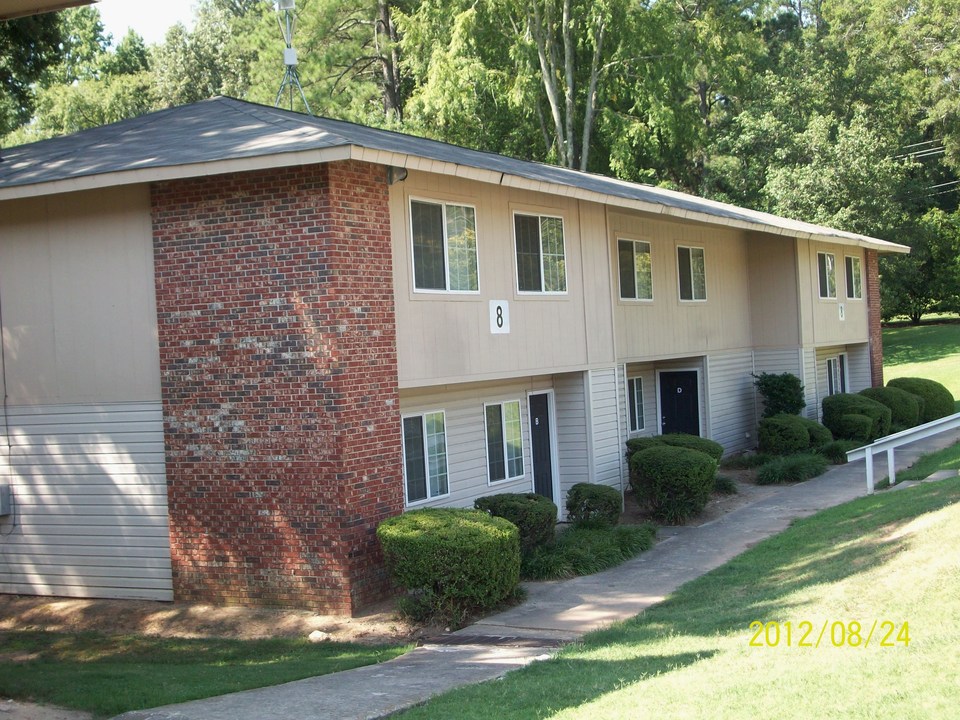 University Commons Apartments 1010 Grace Street, Greenwood, SC, 29649
