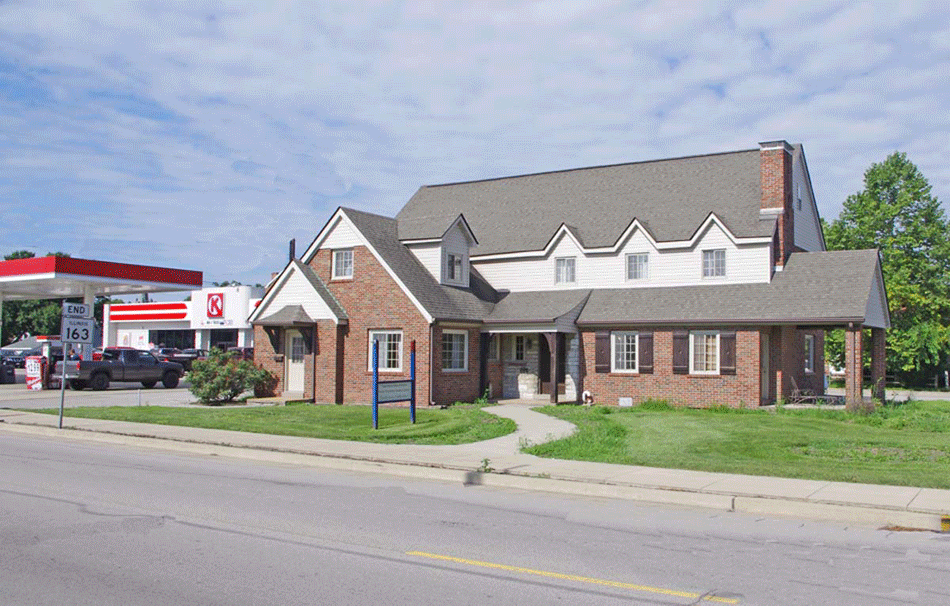 Now Available! 4,444+/ SF Office Building (+ 2nd Fl Apartment) on IL